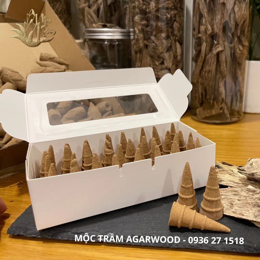 Premium Backflow Agarwood Incense Cones – 100% Natural Vietnamese Oud (32 Cones Box)